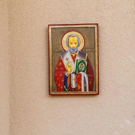 свети никола Πανσιόν